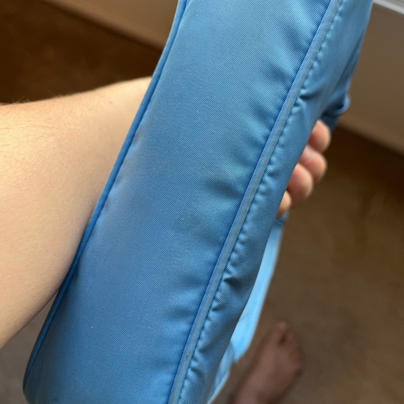 Prada Re-Edition 2000 Mini Bag
Nylon Periwinkle Blue - Picture 2 of 6